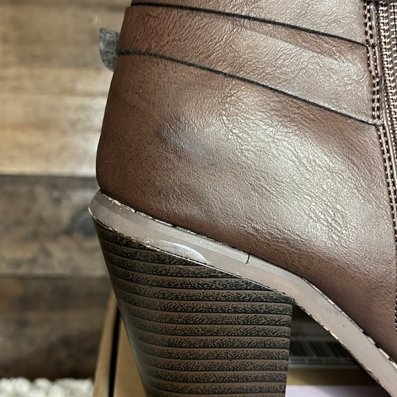 Journee Collection Strap Women's Ankle Boots - Brown Size 7.5 Wide - Picture 10 of 15